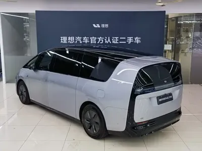 Li Auto Li MEGA 2026, 7700 км, за 72953.26 USD