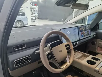 Li Auto Li MEGA 2026, 7700 км, за 72953.26 USD - фото 6