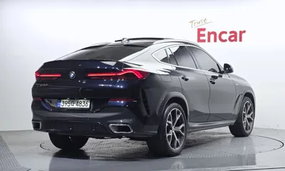 BMW X6 2023, 30642 км, за 55460.11 USD