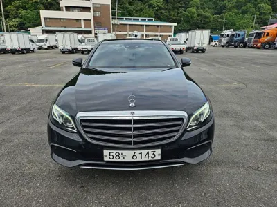 Mercedes-Benz E-Class · 2017 год