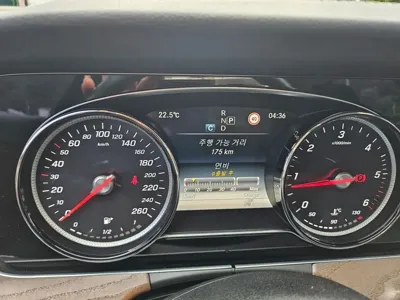 Mercedes-Benz E-Class 2017, 184000 км, за 10994.64 USD - фото 11