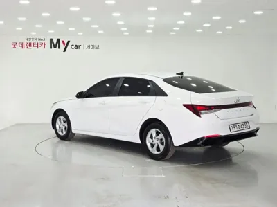 Hyundai Avante 2022, 83651 км, за 8384.37 USD