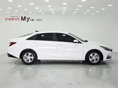 Hyundai Avante 2022, 83651 км, за 8384.37 USD - фото 6