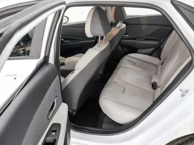 Hyundai Avante 2022, 83651 км, за 8384.37 USD - фото 10