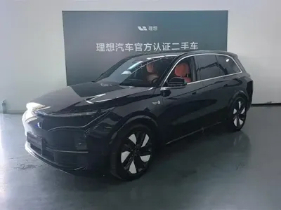 Li Auto Li L8 · 2022 год