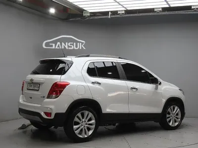 ChevroletGMDaewoo Trax 2017, 118987 км, за 4230.57 USD