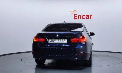 BMW 3-Series 2015, 70736 км, за 8473.46 USD