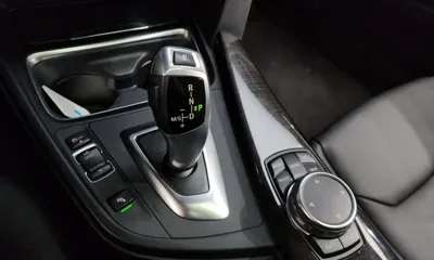 BMW 3-Series 2015, 70736 км, за 8473.46 USD - фото 9