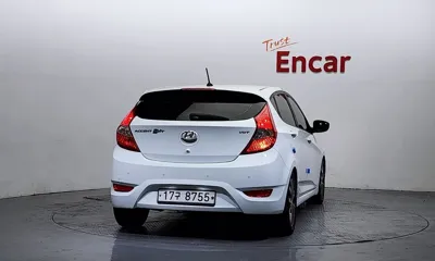 Hyundai Accent 2014, 204029 км, за 2636.27 USD