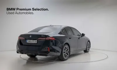 BMW 5-Series 2024, 30911 км, за 34527.71 USD