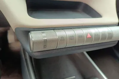BYD Dolphin 2023, 52100 км, за 9668 USD - фото 14