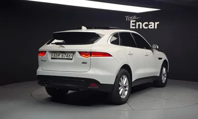 Jaguar F-Pace 2018, 144739 км, за 7271.29 USD