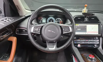 Jaguar F-Pace 2018, 144739 км, за 7271.29 USD - фото 13