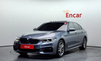 BMW 5-Series · 2017 год