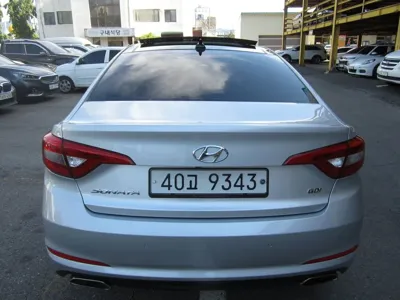 Hyundai Sonata 2015, 108608 км, за 6045.63 USD