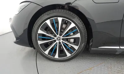 Mercedes-Benz EQE 2022, 72612 км, за 32919.11 USD