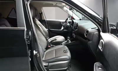 Hyundai Venue 2020, 69711 км, за 7936.51 USD - фото 12
