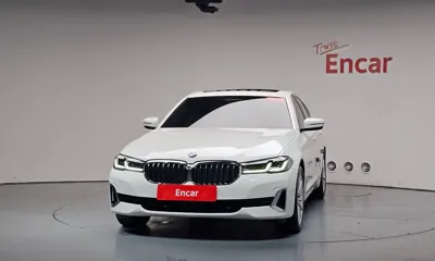 BMW 5-Series 2023, 30987 км, за 23354.17 USD