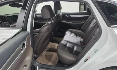 Hyundai Grandeur 2020, 80542 км, за 12559.5 USD - фото 11