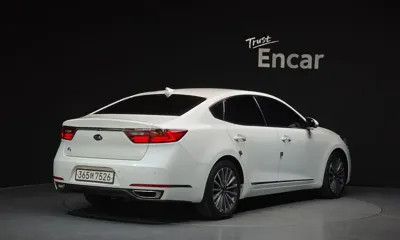 Kia K7 2018, 133362 км, за 6825.71 USD
