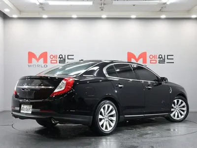 Lincoln MKS 2016, 155640 км, за 3119.1 USD