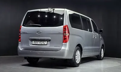 Hyundai Starex 2017, 100528 км, за 8046.5 USD