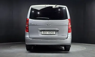 Hyundai Starex 2017, 100528 км, за 8046.5 USD