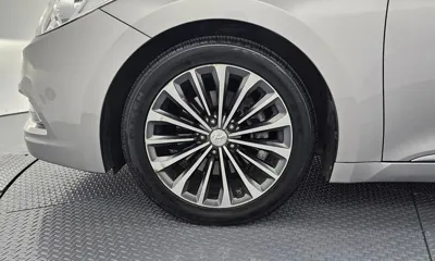Hyundai Grandeur 2014, 110742 км, за 4988.84 USD