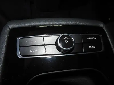 Kia K7 2016, 134047 км, за 7476.7 USD - фото 15
