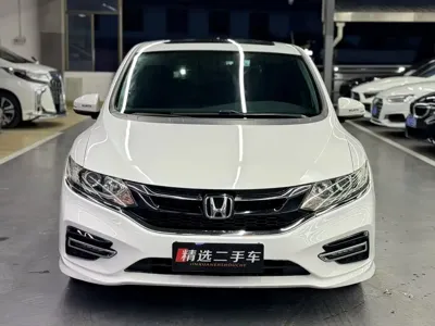 Honda Jade 2017, 90000 км, за 8651.98 USD