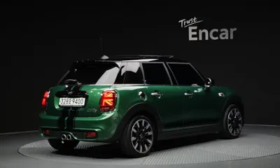 MINI Cooper 2020, 32778 км, за 13062.89 USD