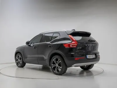 Volvo XC40 2022, 16408 км, за 22139.73 USD