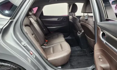 Hyundai Grandeur 2018, 176621 км, за 8139.61 USD - фото 11