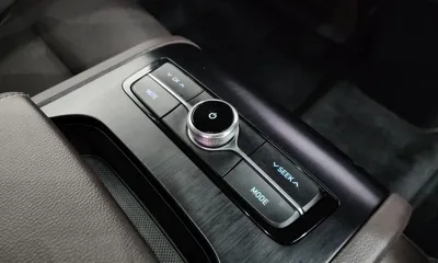 Hyundai Grandeur 2018, 176621 км, за 8139.61 USD - фото 32