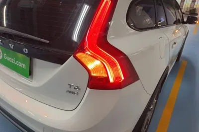 Volvo V60 2016, 109900 км, за 9740 USD - фото 9