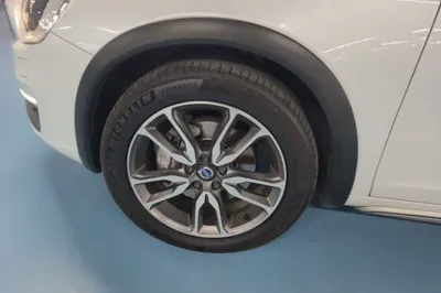 Volvo V60 2016, 109900 км, за 9740 USD - фото 10
