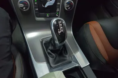 Volvo V60 2016, 109900 км, за 9740 USD - фото 21