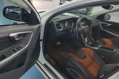 Volvo V60 2016, 109900 км, за 9740 USD - фото 23