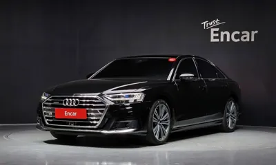 Audi A8 · 2021 год
