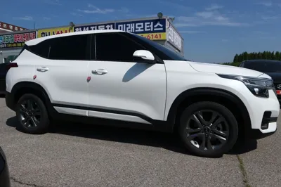 Kia Seltos 2022, 60989 км, за 9511.41 USD