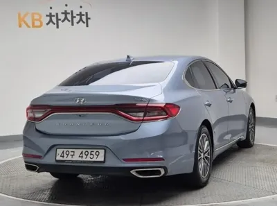 Hyundai Grandeur 2019, 209898 км, за 8060.79 USD
