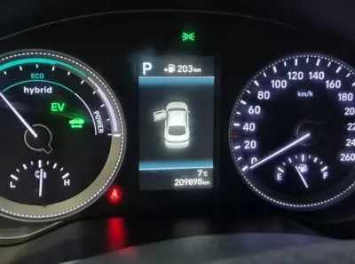 Hyundai Grandeur 2019, 209898 км, за 8008.4 USD - фото 6