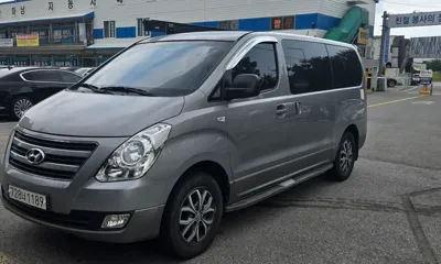Hyundai Starex 2017, 83703 км, за 14122.43 USD