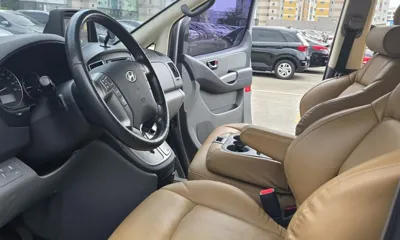 Hyundai Starex 2017, 83703 км, за 14122.43 USD - фото 10