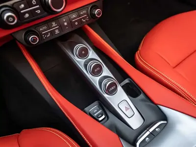 Ferrari Portofino 2023, 9000 км, за 345981.15 USD - фото 15