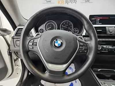 BMW 4-Series 2018, 106356 км, за 10083.28 USD - фото 9