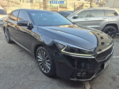 Kia K7 2016, 190000 км, за 4923.2 USD