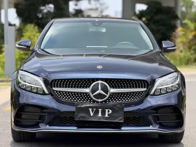 Mercedes-Benz C-Class 2020, 90000 км, за 19099.1 USD
