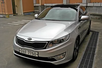 Kia K5 · 2013 год