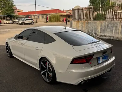 Audi A7 2018, 110000 км, за 21777.09 USD